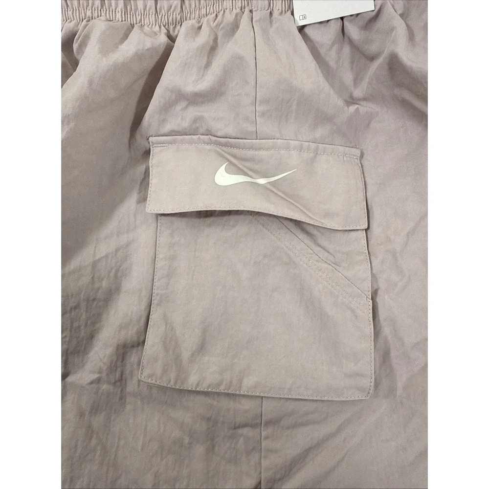 Nike Shorts Womens Small Cargo High Rise Loose Fit Swoosh Pocket DM6247-019